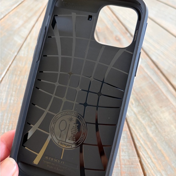 Spine Slim Armor CS case, for the iPhone 12 Pro and iPhone 12 - NEW! - Picture 7 of 7